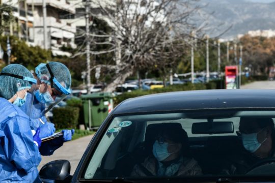 Προβληματισμός για το υψηλό ιικό φορτίο της Αττικής – Οι «φορτωμένοι» δήμοι