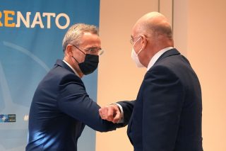 «Ας περιμένουμε και να δούμε τι πρόκειται να κάνουν οι Τούρκοι»