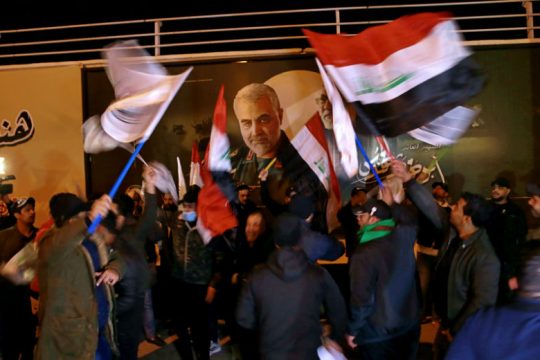 Κλιμάκωση στις σχέσεις ΗΠΑ – Ιράν εν μέσω συγκεντρώσεων μνήμης στον Σολεϊμανί