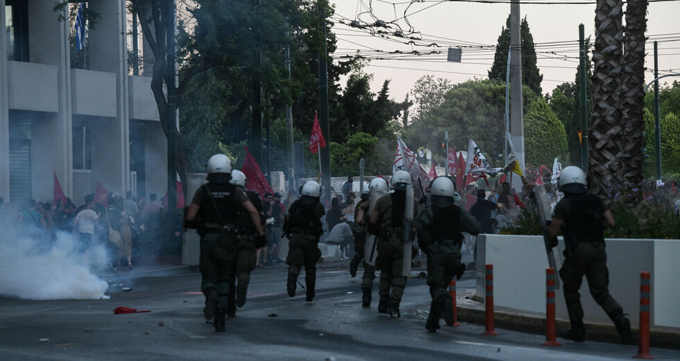 Μας διασύρει διεθνώς η ΕΛ.ΑΣ. του Χρυσοχοΐδη