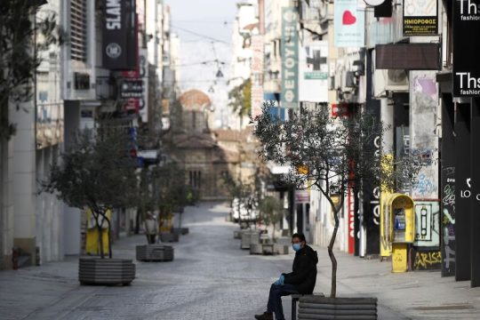 Αγανάκτηση στο λιανεμπόριο για τη νέα αναστολή
