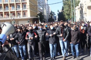 Ογκώδης διαδήλωση ενάντια στο νομοσχέδιο Κεραμέως-Χρυσοχοΐδη