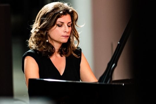«Οι καλλιτέχνες, όταν δεν παίζουμε, είμαστε έξω από τα νερά μας»