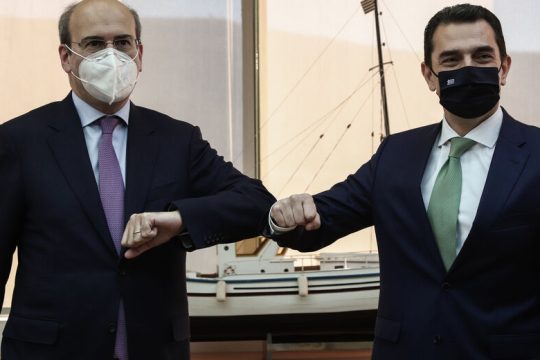 Σκρέκας αναιρεί Χατζηδάκη
