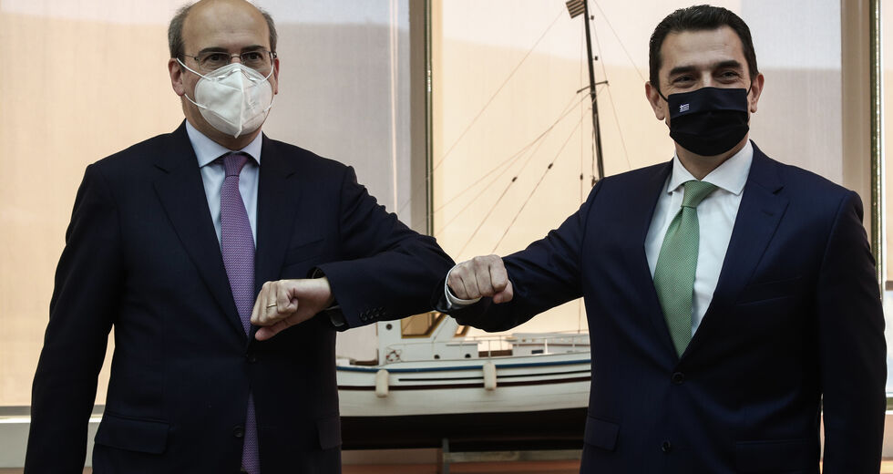 Σκρέκας αναιρεί Χατζηδάκη