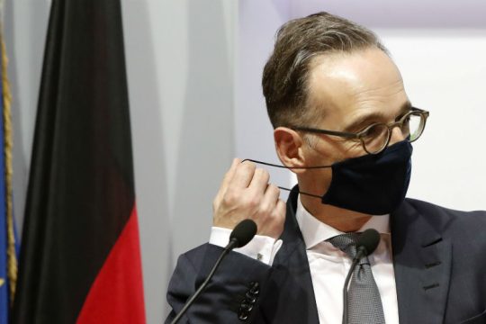 Ελευθέρας στους εμβολιασθέντες προτείνει ο Γερμανός ΥΠΕΞ