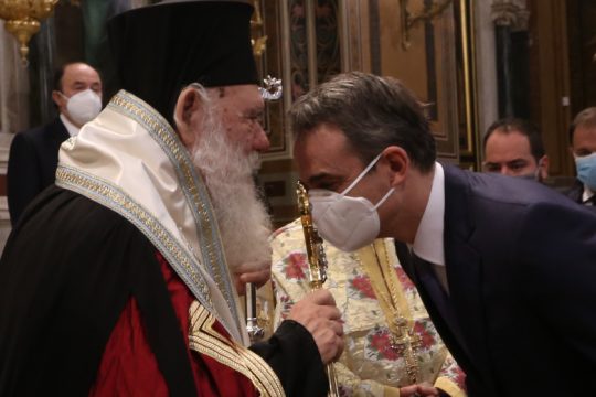 «Ιερό» καψόνι Ιερώνυμου σε Μητσοτάκη με την ορκωμοσία