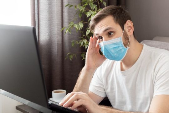 Κίνδυνος για κατάθλιψη από την αυξημένη χρήση του διαδικτύου στην καραντίνα