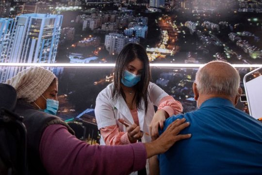 Ανεξέλεγκτο το βρετανικό στέλεχος της Covid-19 στο Ισραήλ, παρά τα αυστηρά μέτρα