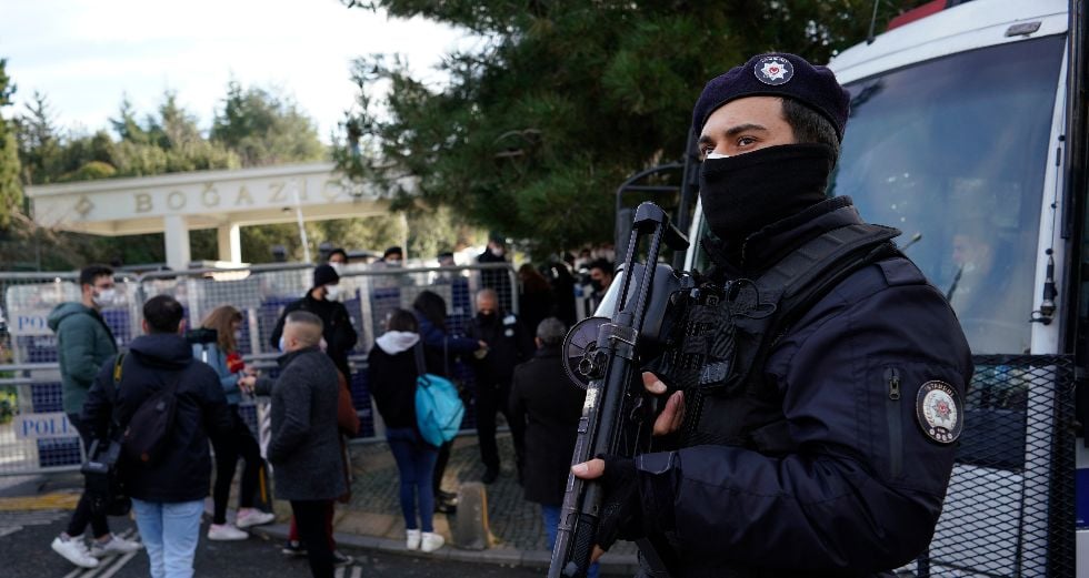 Δεκάδες συλλήψεις φοιτητών που αντιδρούν στον διορισμό πρύτανη στην Κωνσταντινούπολη