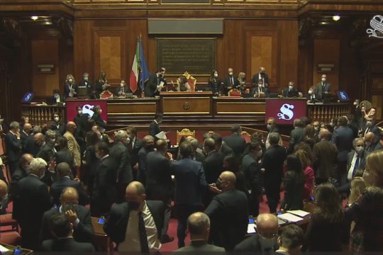 Επιβίωσε οριακά ο Κόντε