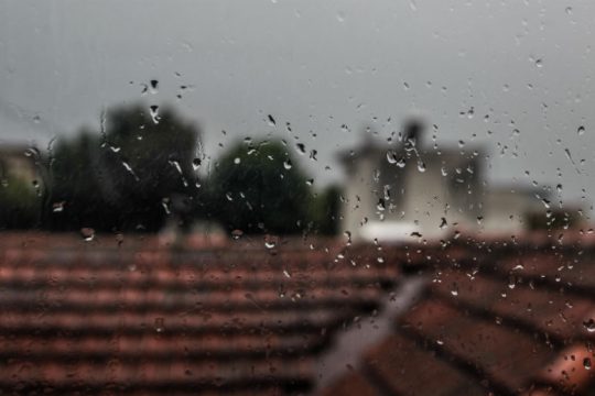 Έκτακτο δελτίο καιρού: Έρχονται βροχές και καταιγίδες