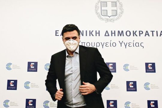 Η αμηχανία του υπουργού τα λέει όλα!