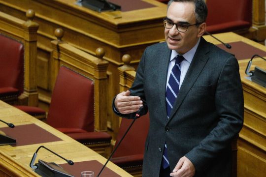 Υποσχέσεις για ισότιμο εμβολιασμό και στα πιο μικρά νησιά
