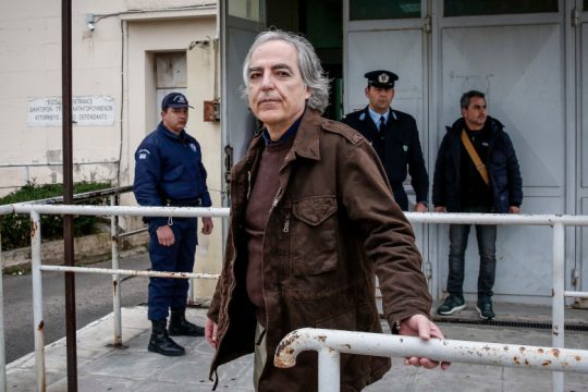 Σε κελί απομόνωσης ο απεργός πείνας Δημ. Κουφοντίνας