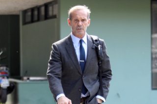 Οι ξεβλαχευτές, ο σούβλακος και η καϊπιρίνια