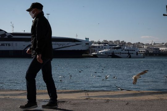 Νεκρός στο λιμάνι του Πειραιά 49χρονος άστεγος