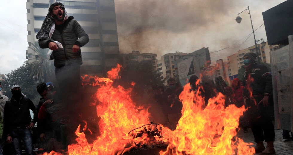 Ξεσηκωμός, καταστολή και διχασμός στον Λίβανο