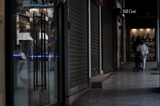Πυρ ομαδόν για το νέο λοκντάουν