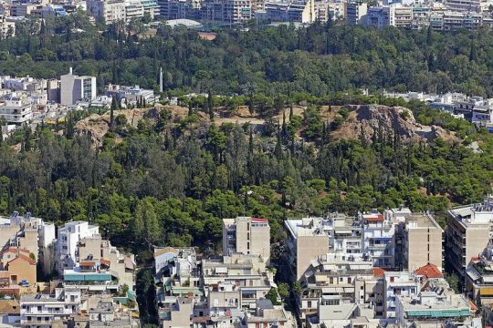 Το real estate θέλει να «υιοθετήσει» τον Λόφο Στρέφη