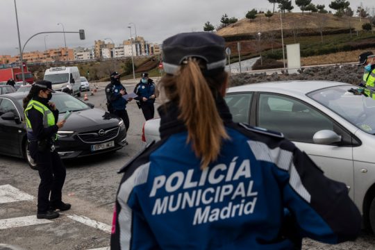 Αναβολή εμβολιασμών για δύο εβδομάδες στη Μαδρίτη εξαιτίας έλλειψης εμβολίων