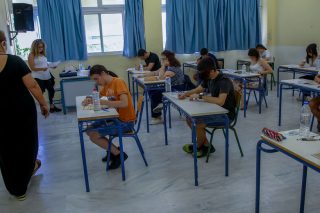 «Στήνεται» Λύκειο για λίγους