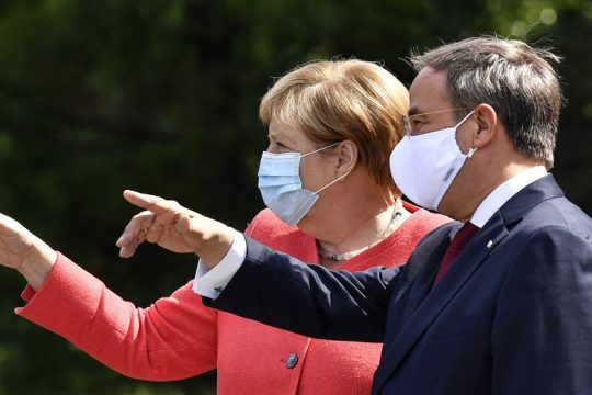 Αλλαγή ηγεσίας στο CDU, με έντονο άρωμα Μέρκελ