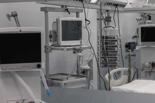 Κρήτη: Μικρή αύξηση στις νοσηλείες, 8 ασθενείς στις ΜΕΘ