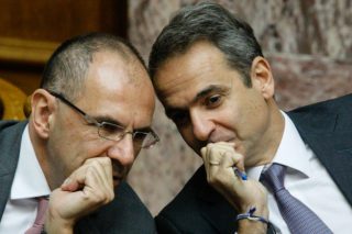 Ο άφοβος και παντοδύναμος δείχνει ότι φοβάται