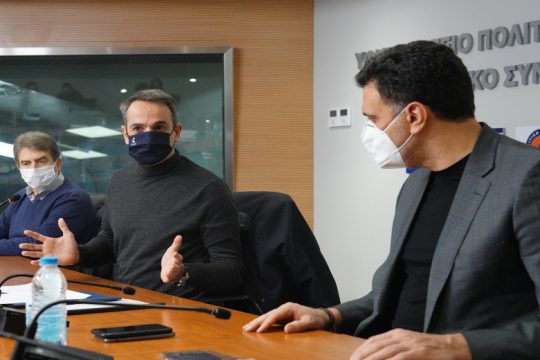 Σε αστυνομία και στρατό τα εμβόλια που περισσεύουν