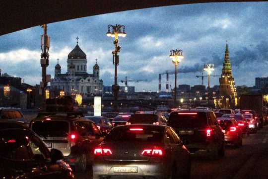 Πλήγμα στη ζήτηση για καύσιμα λόγω των περιορισμών στην Ευρώπη