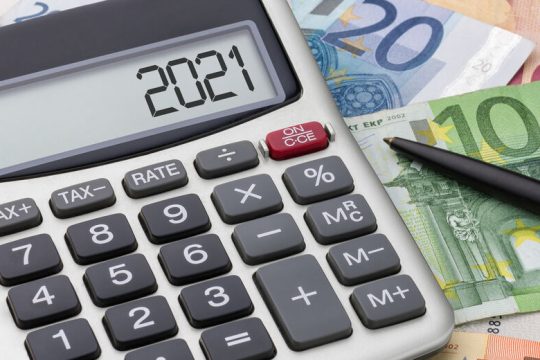 ΚΕΠΕ: Ύφεση 10,4% το α’ τρίμηνο και ανάπτυξη μόλις 3% το β’
