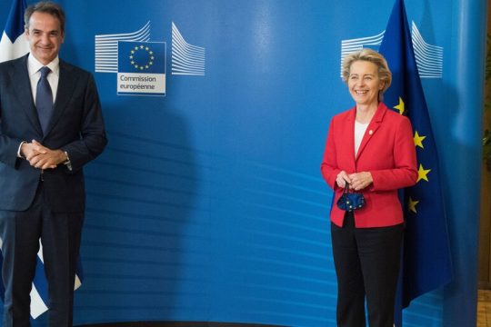 «Καίγεται» για διαβατήριο ανοσίας