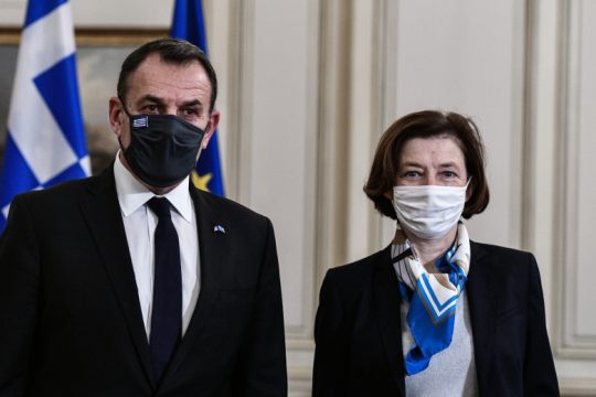 Έπεσαν οι υπογραφές για τα Rafale