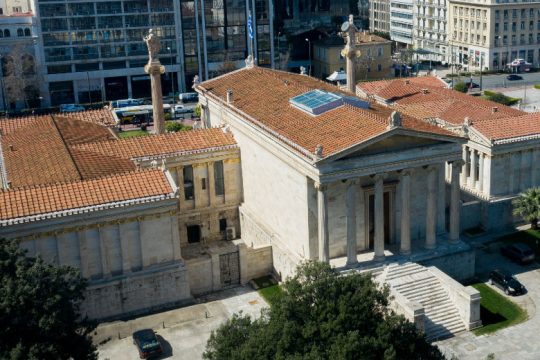 Η ΕΛ.ΑΣ. περνάει… Νομική και Πολυτεχνείο