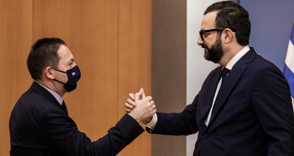 Ανασχηματισμός…