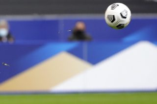 Μόνο με ομάδες της Super League 1 και χωρίς ντέρμπι