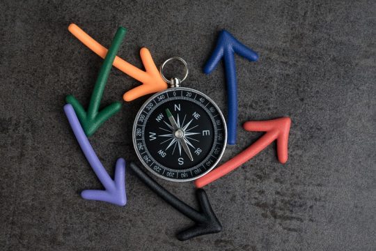 Εξι άξονες για μια εναλλακτική οικονομική στρατηγική