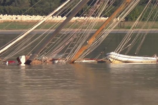 Βυθίστηκε ιστιοφόρο στη Σούδα – Νεκρός ένας άνδρας