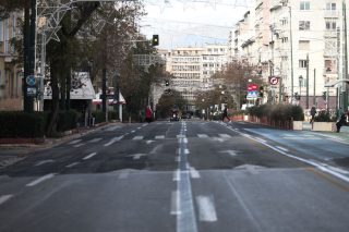 Αυστηρότερο λοκντάουν με… ανοιχτά σχολεία