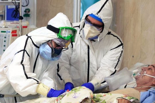 Υποχρεωτική καραντίνα για όσους Ευρωπαίους ταξιδεύουν στο Ιράν