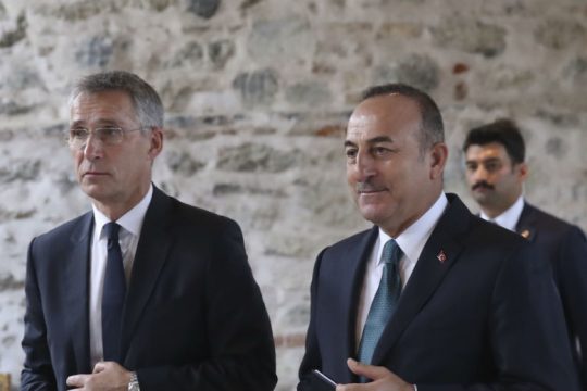«Ενίσχυση ενότητας» του ΝΑΤΟ θέλει ο Τσαβούσογλου