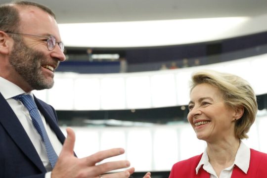 Καμία απάντηση για τις χώρες-μέλη που υπονομεύουν την ευρωπαϊκή στρατηγική εμβολιασμών