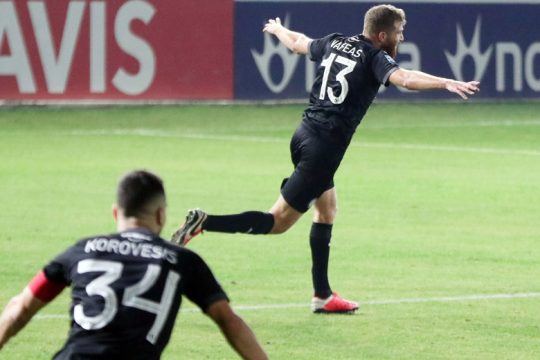 Στο κόλπο των πλέι οφ με «μπαλοθιά» Βαφέα