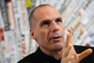 Και ο Βαρουφάκης είπε «όχι» στο ντοκιμαντέρ του ΣΚΑΙ: «Ιστορικά γεγονότα πλαστογραφούνται»