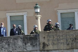 Μεταμοντέρνος γύψος στα κοινωνικά κινήματα