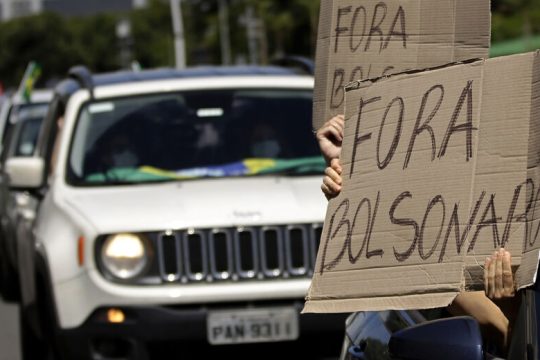 Ο Μπολσονάρο χάνει δεξιούς συμμάχους του