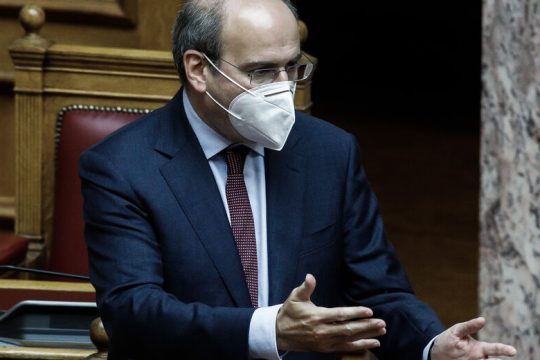 Eφ’ όλης της ύλης στη Βουλή για τα εργασιακά