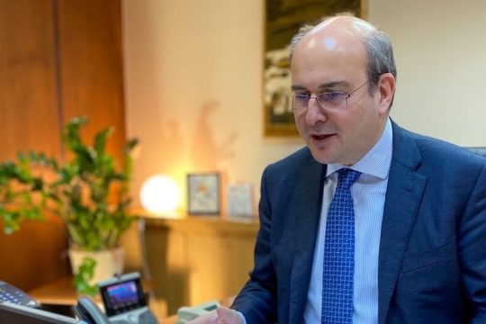Με έναντι 384 ευρώ «εθνικής σύνταξης» θα… εξαφανίσουν τις καθυστερήσεις