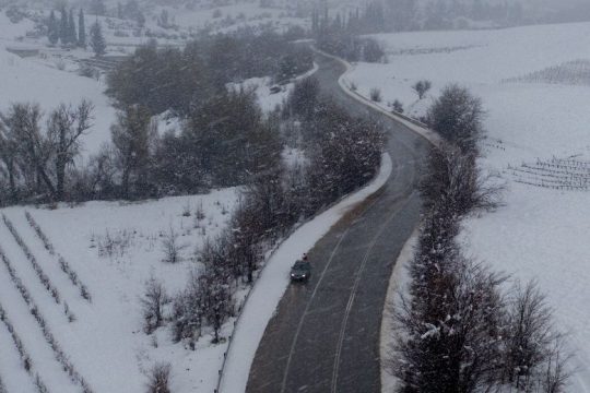 Στην «κατάψυξη» η Β. Ελλάδα, προβλήματα από την κακοκαιρία σε όλη τη χώρα